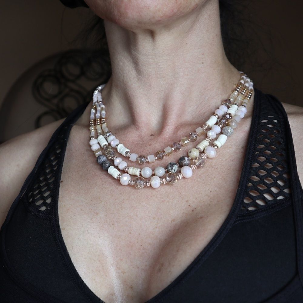 NWT fashion necklace beaded 